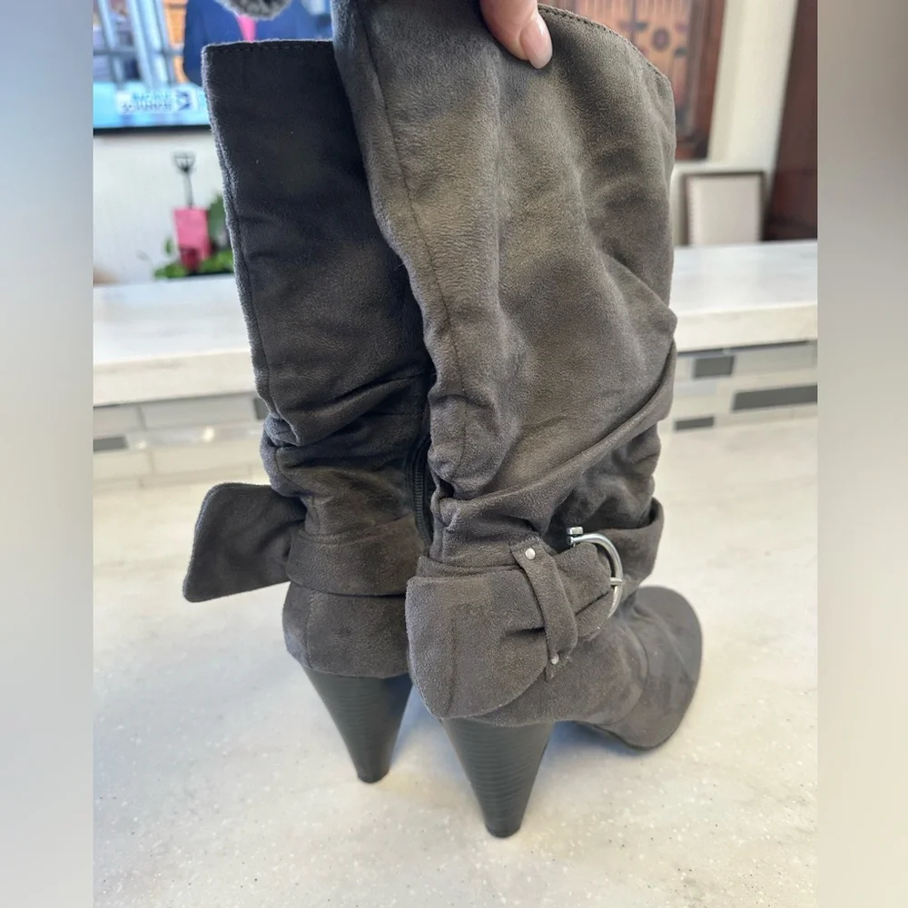 Apt 9 Ophelia Gray Scrunch Suede Boots size 7.5 - Picture 2 of 5